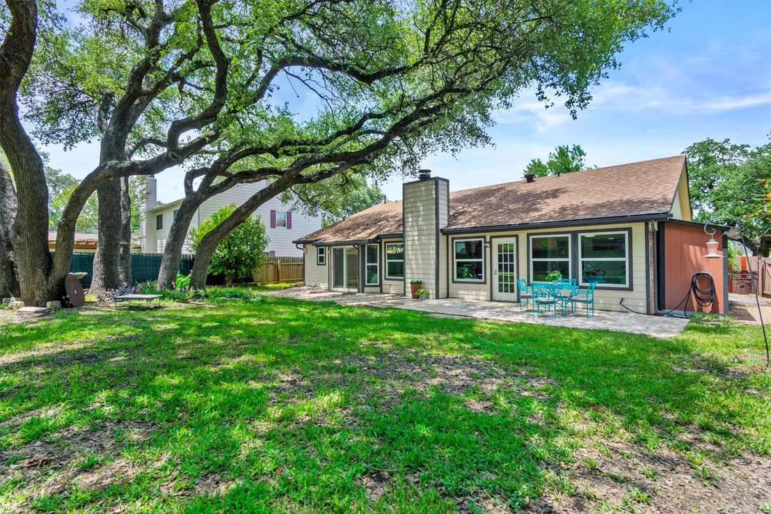 Photo of 1305 Doonesbury DR