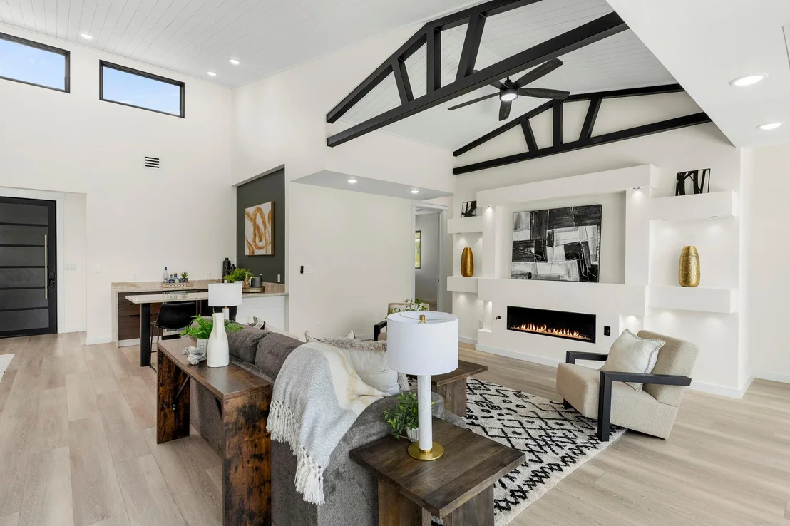 Photo of 2637 Campestres