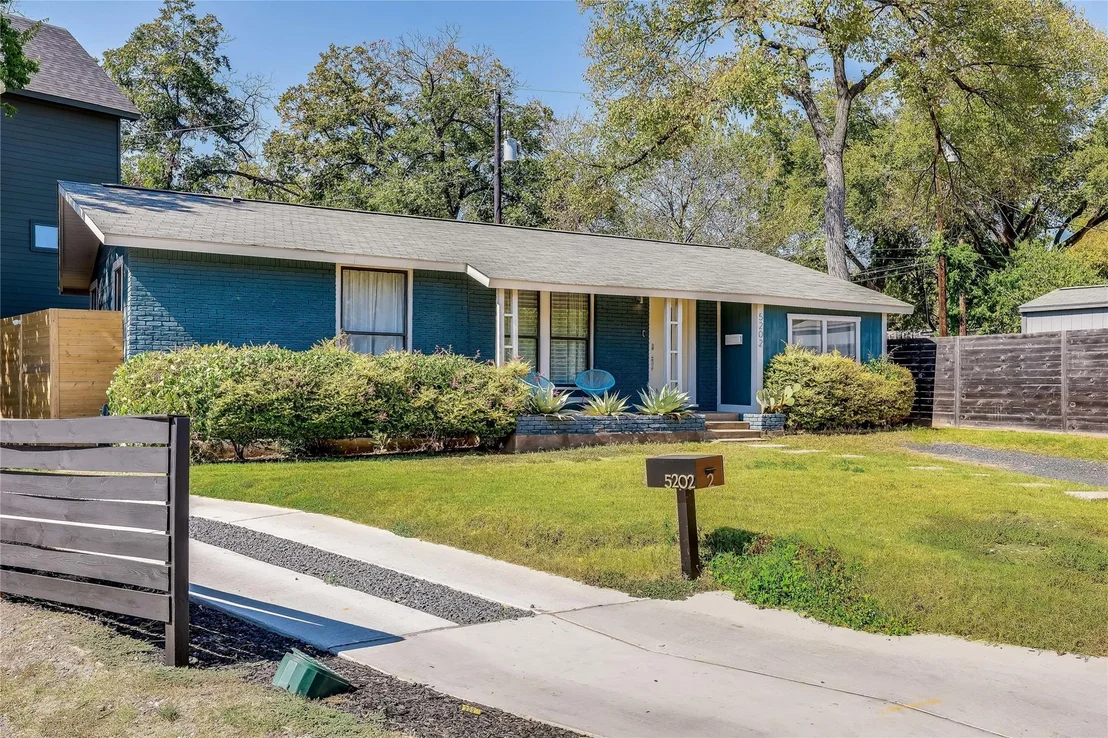 Photo of 5202 Knight CIR