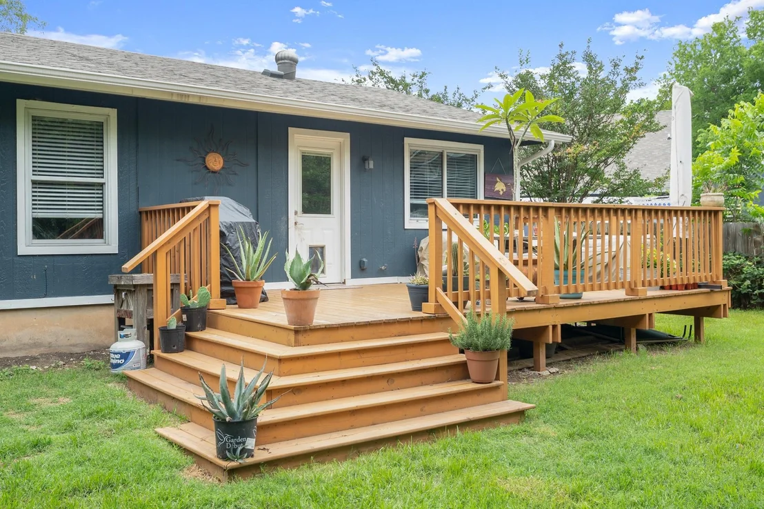 Photo of 1604 Sahara Ave