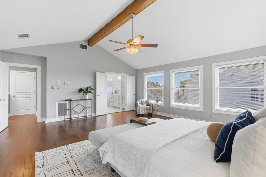 Photo of 6810 Jester BLVD