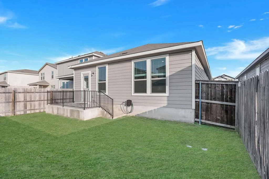 Photo of 433 Stone Water LN