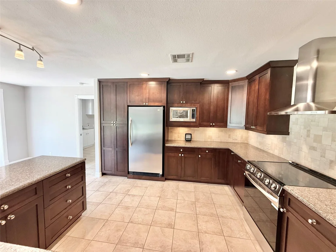 Photo of 11613 Sunset DR
