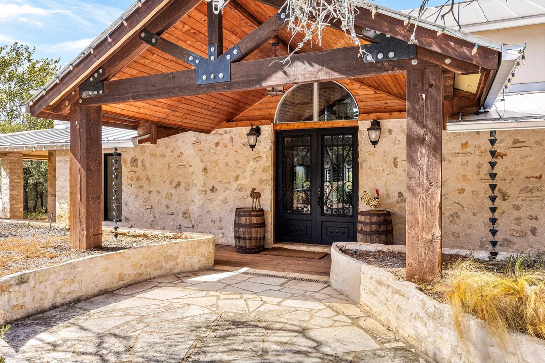Photo of 3114 Pace Bend RD S