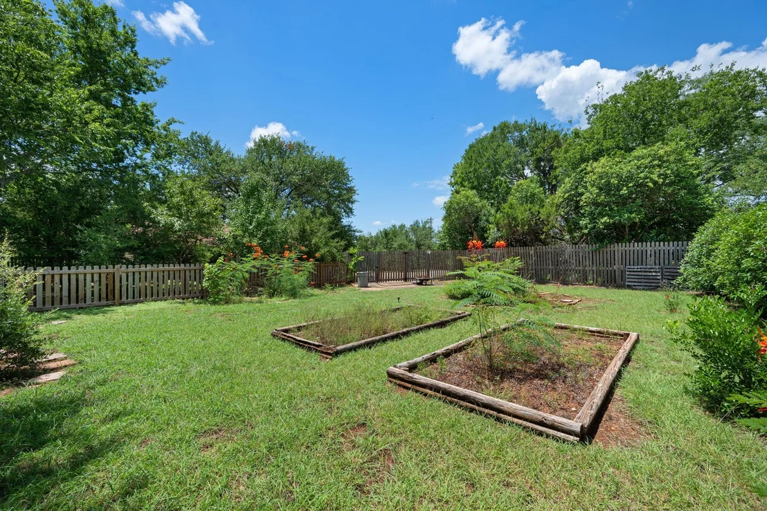 Photo of 236 Lodestone CIR