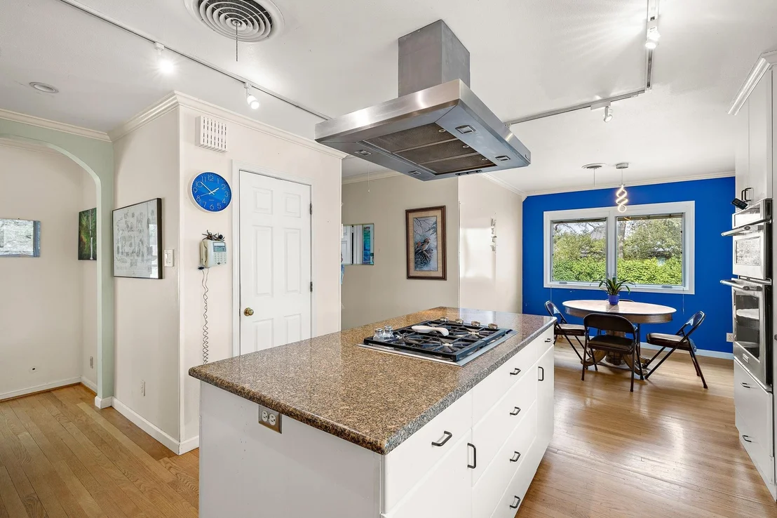 Photo of 7 Inwood CIR