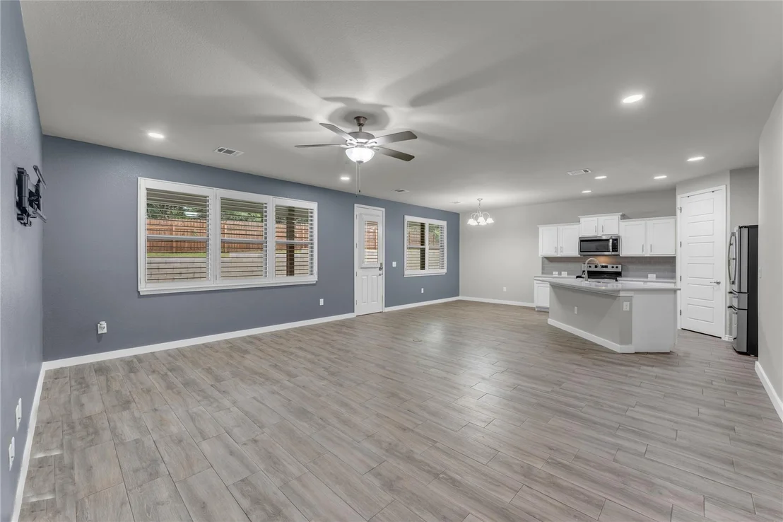 Photo of 511 Taylor DR
