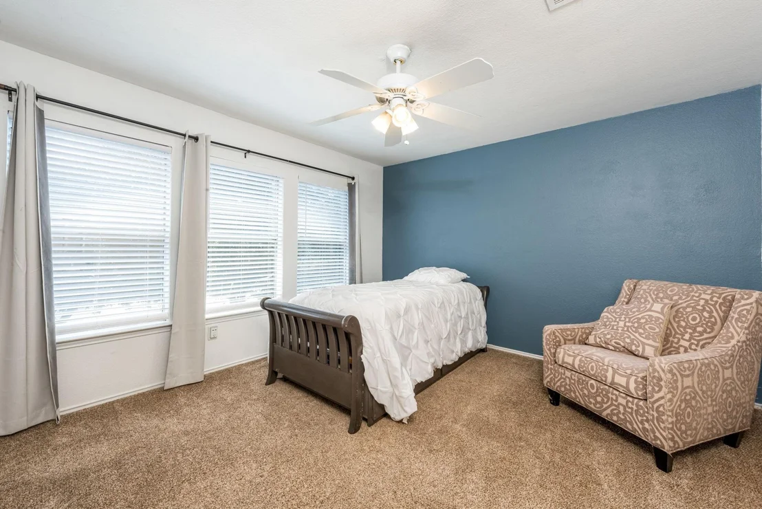 Photo of 1025 Canterbury TRL