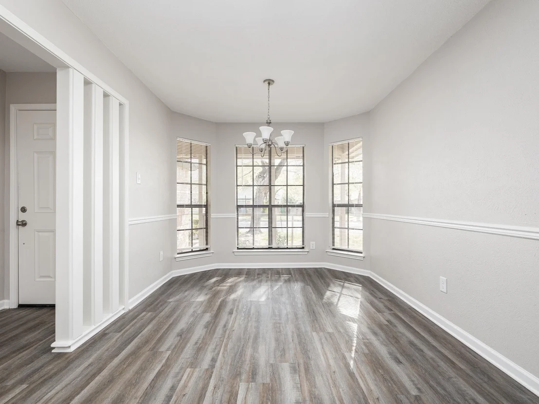 Photo of 1816 Provident LN