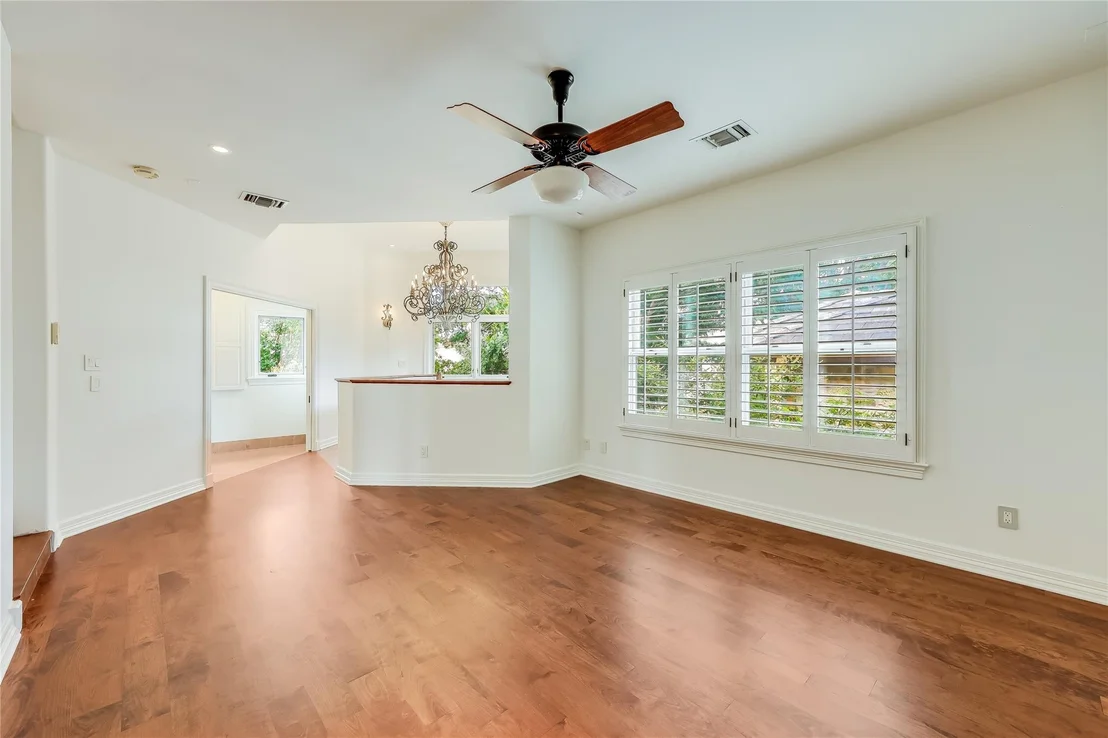 Photo of Unit 33 at 2800 Waymaker WAY