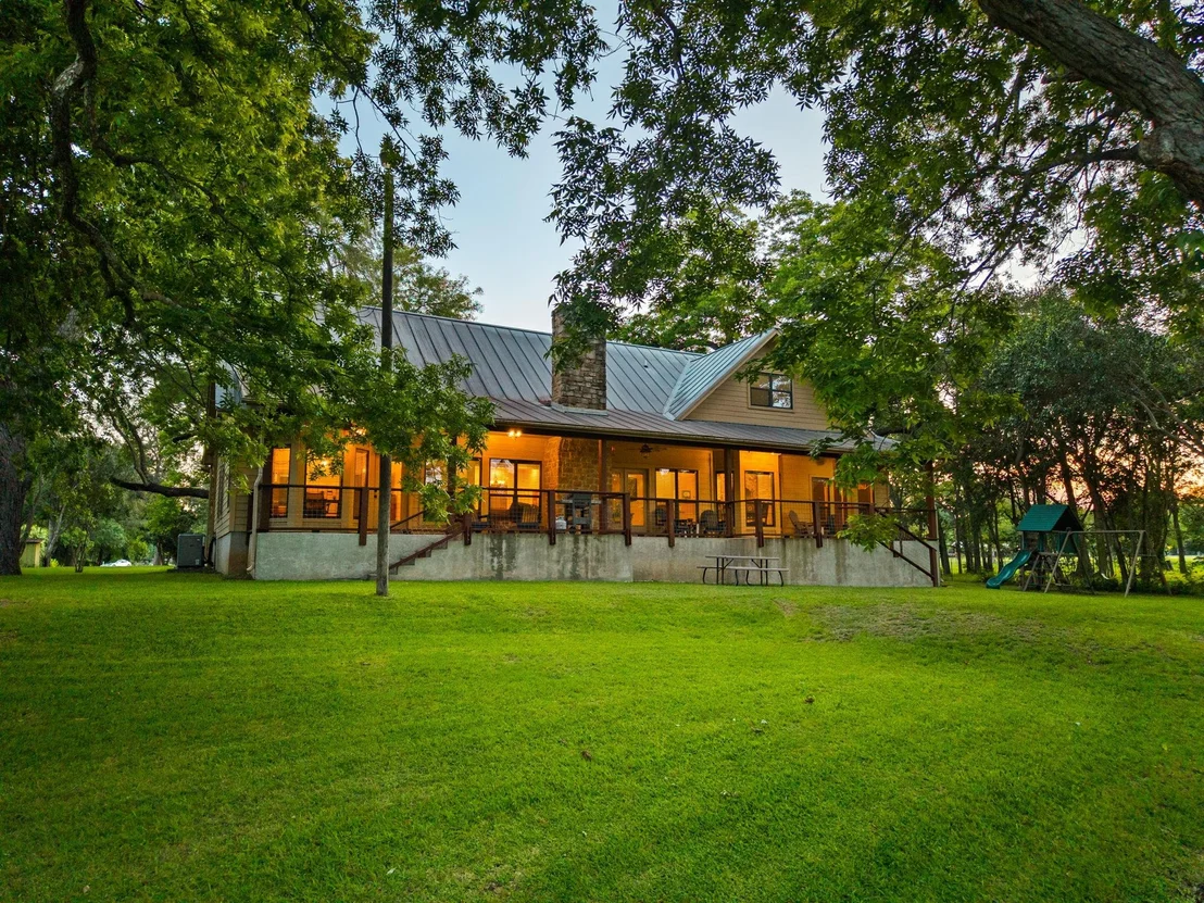 Photo of 302 Guadalupe River DR