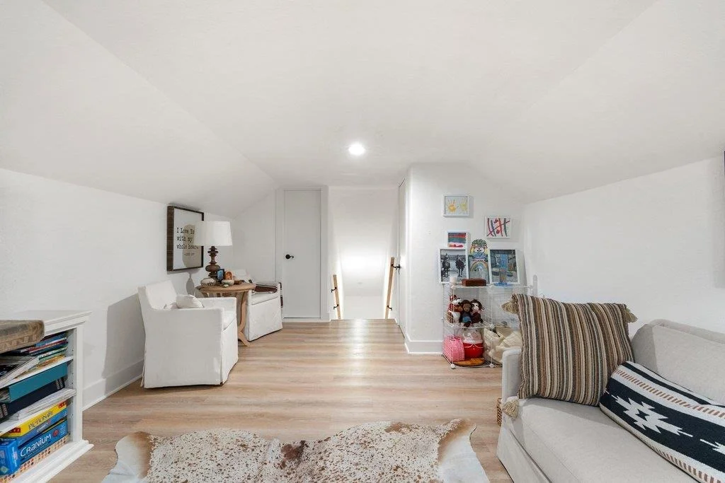 Photo of 114 Crest View DR