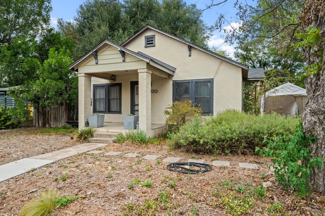 Photo of 820 Stark ST