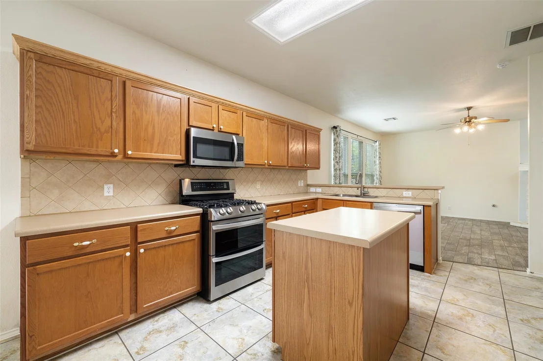 Photo of 407 N Lori CIR