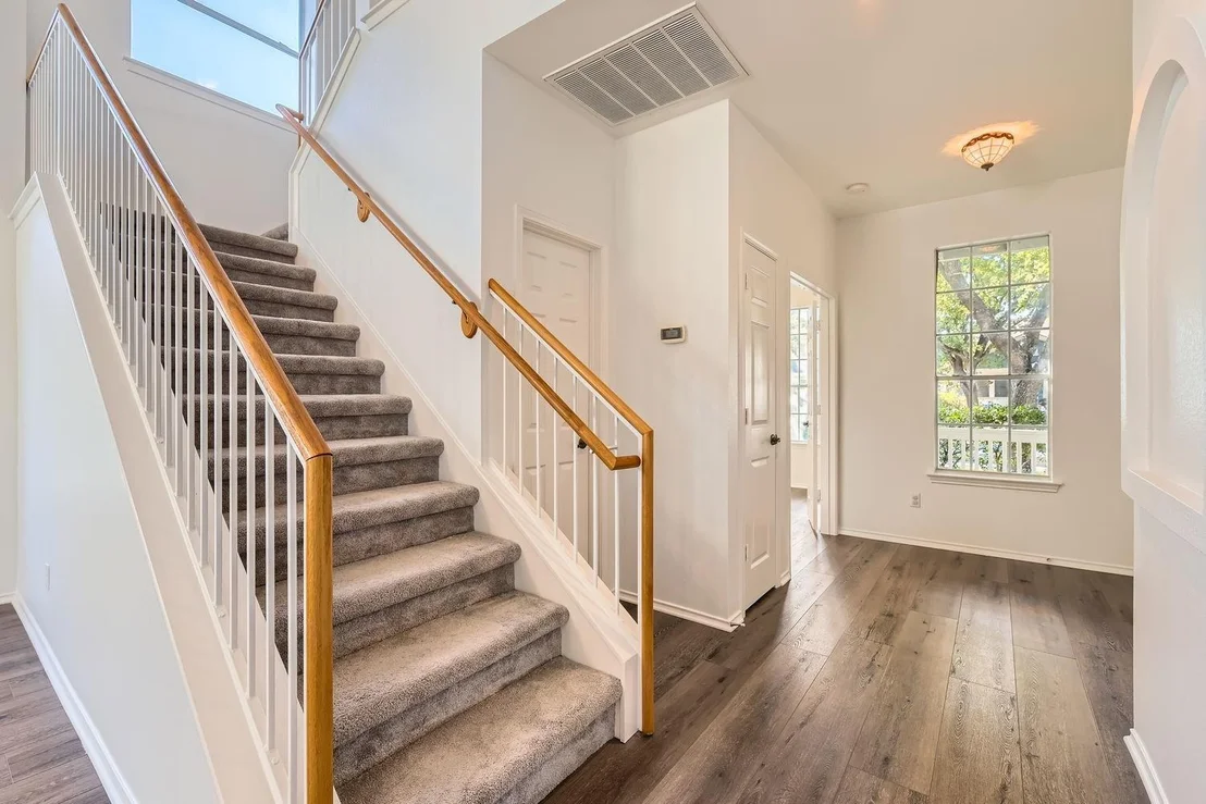 Photo of 4638 Mather