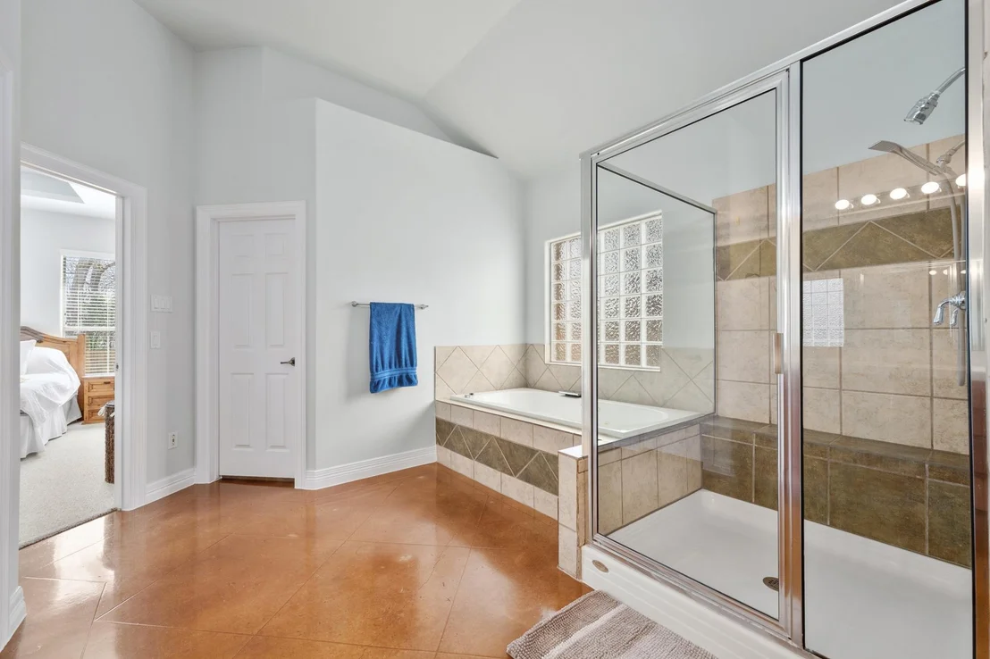 Photo of 531 Leanna Oak LOOP