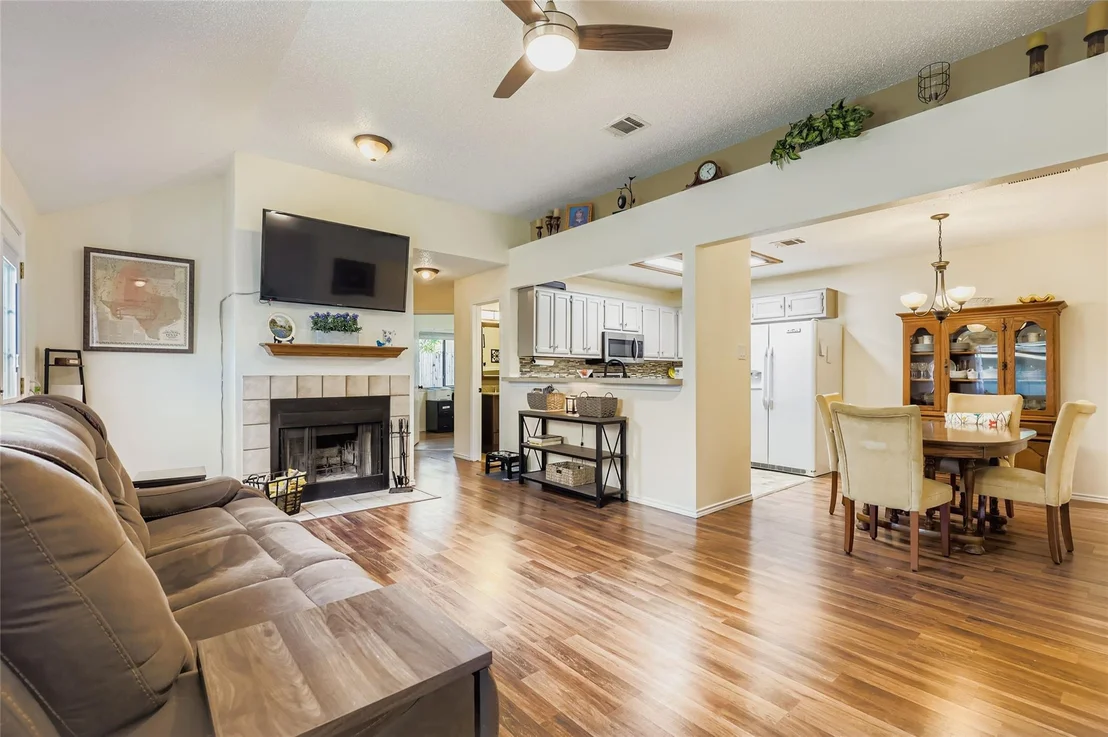 Photo of 830 Eagles WAY