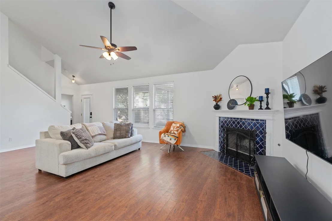 Photo of 902 Lavender CV