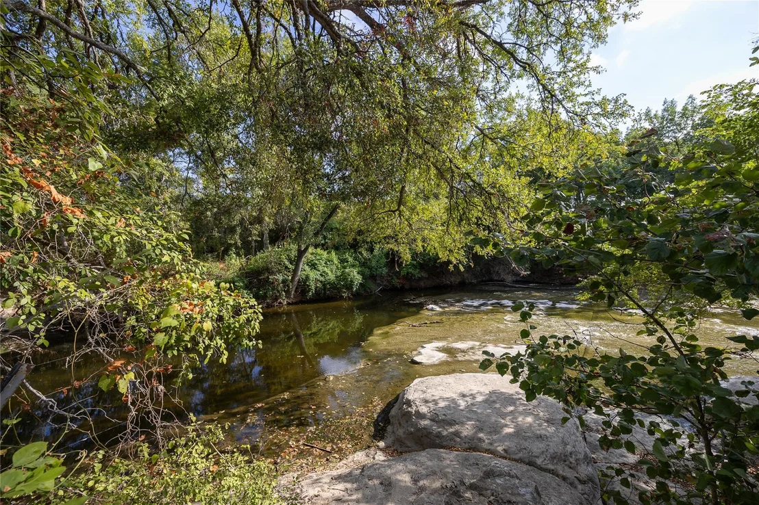 Photo of 10 Wilderness WAY