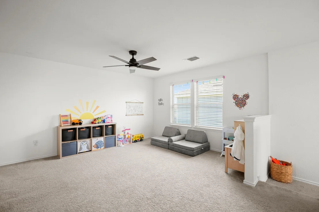 Photo of 500 Pickrell LOOP