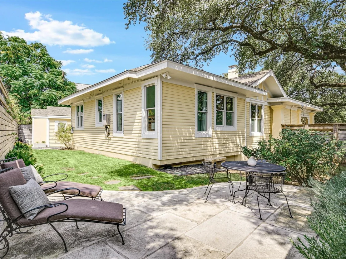 Photo of 211 Park LN
