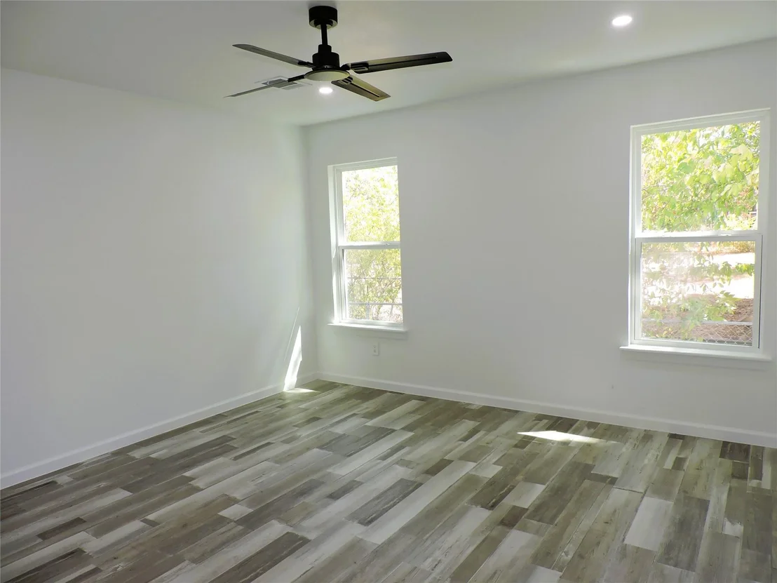 Photo of 705 E Highway 82