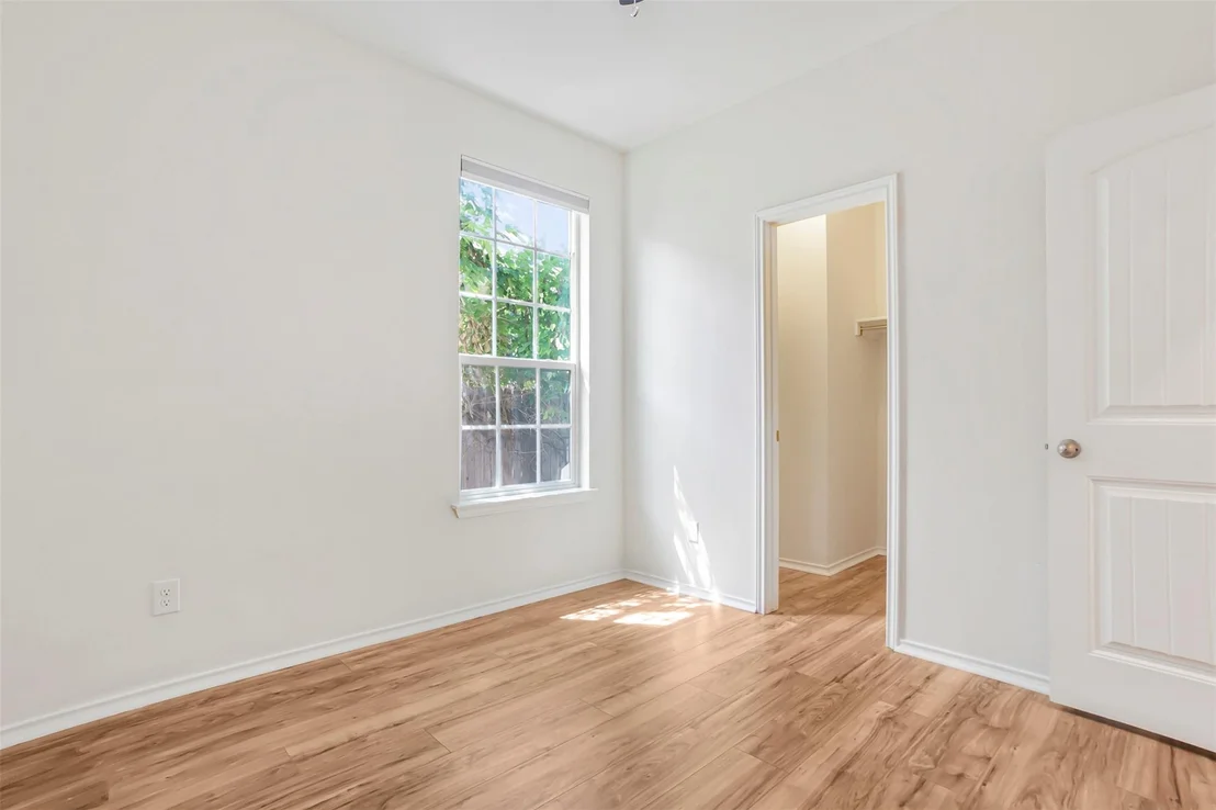 Photo of 128 Holstein ST