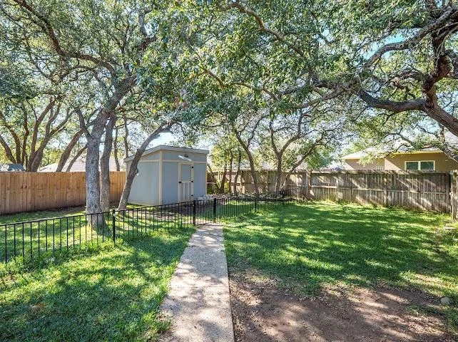 Photo of 306 Bareback TRL