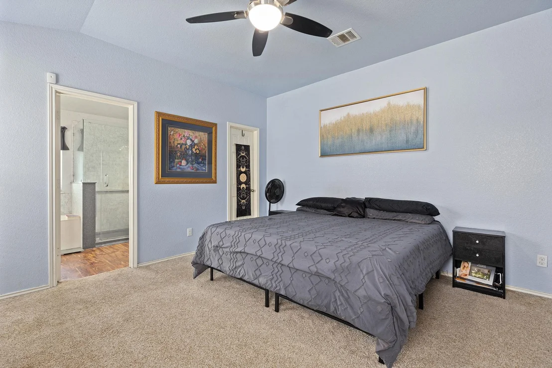 Photo of 327 Comal RUN
