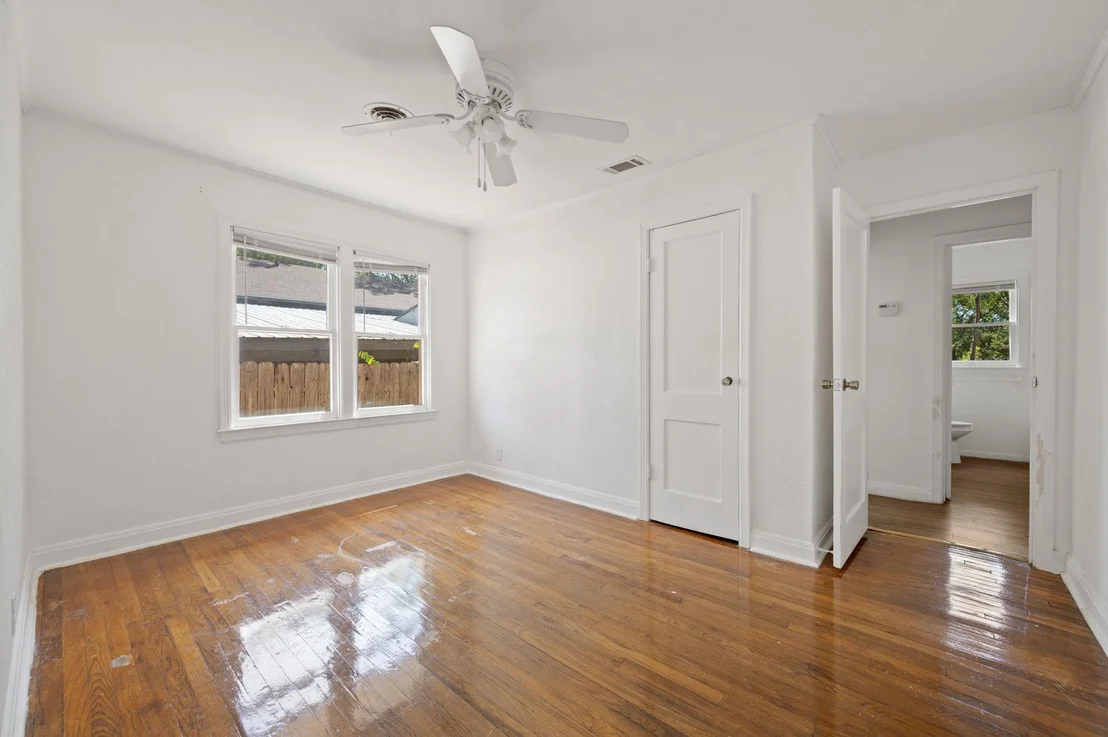Photo of 511 W Odell ST