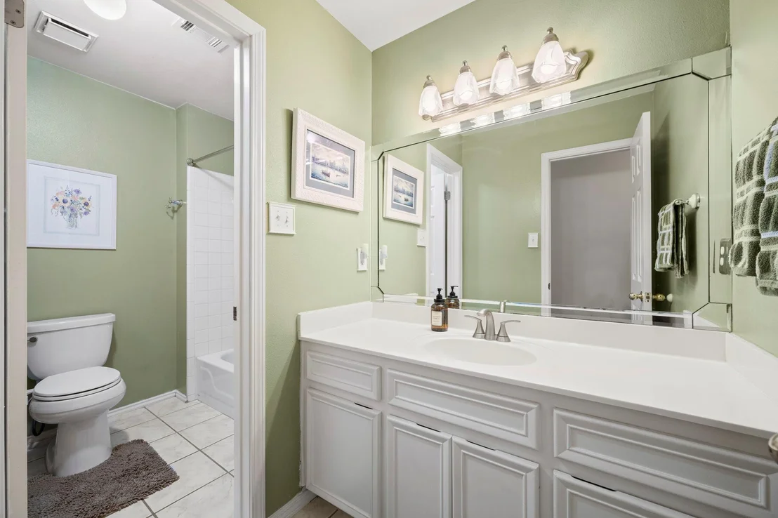 Photo of 803 Oak Park DR