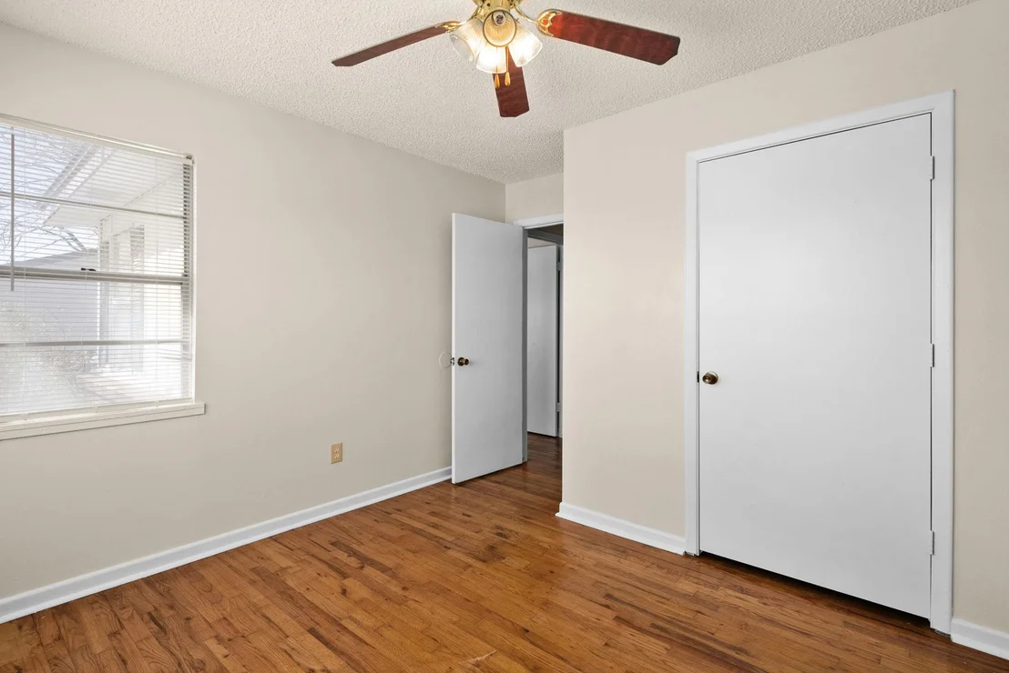 Photo of 302 Easy ST