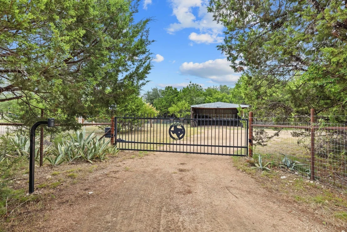 Photo of 745 County Road 270