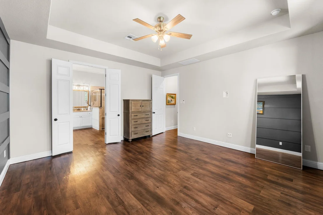 Photo of 140 Lake Rim CIR