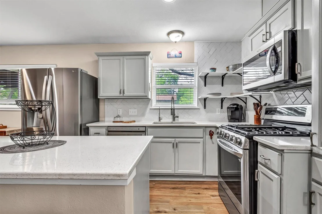 Photo of 1701 Davis ST
