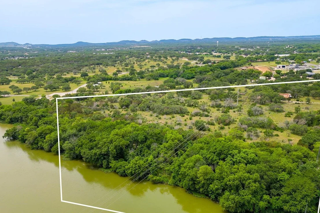 Photo of 624 N US 281