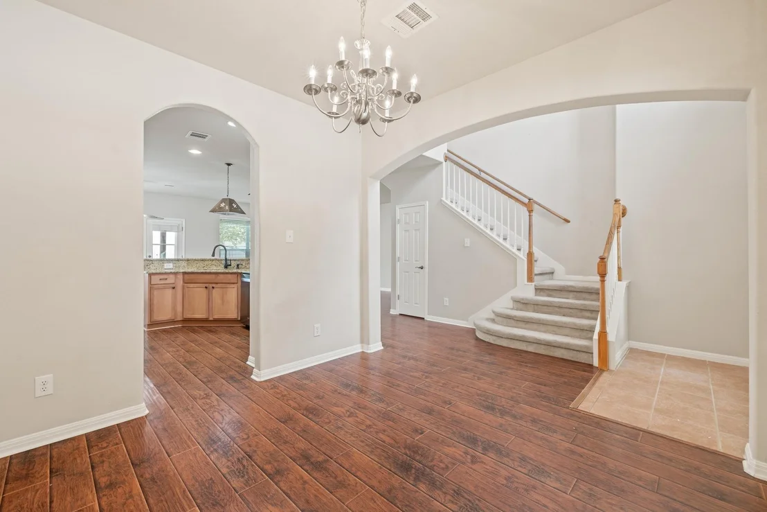 Photo of 1115 Henderson DR