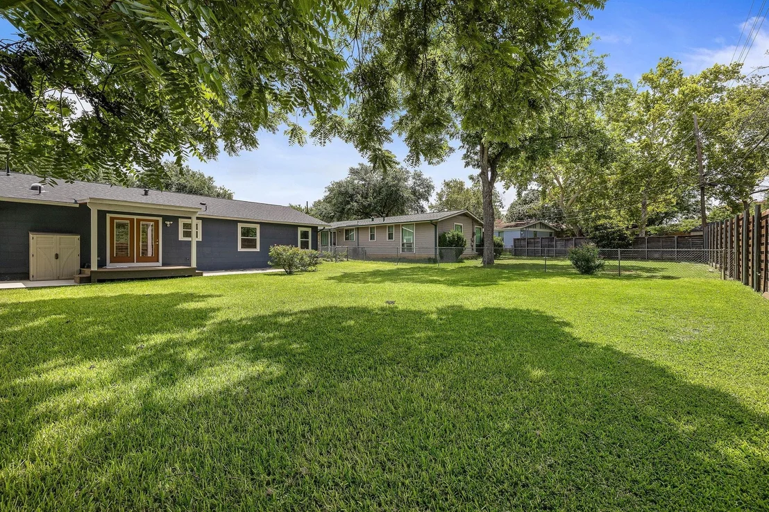 Photo of 1803 Forestglade DR