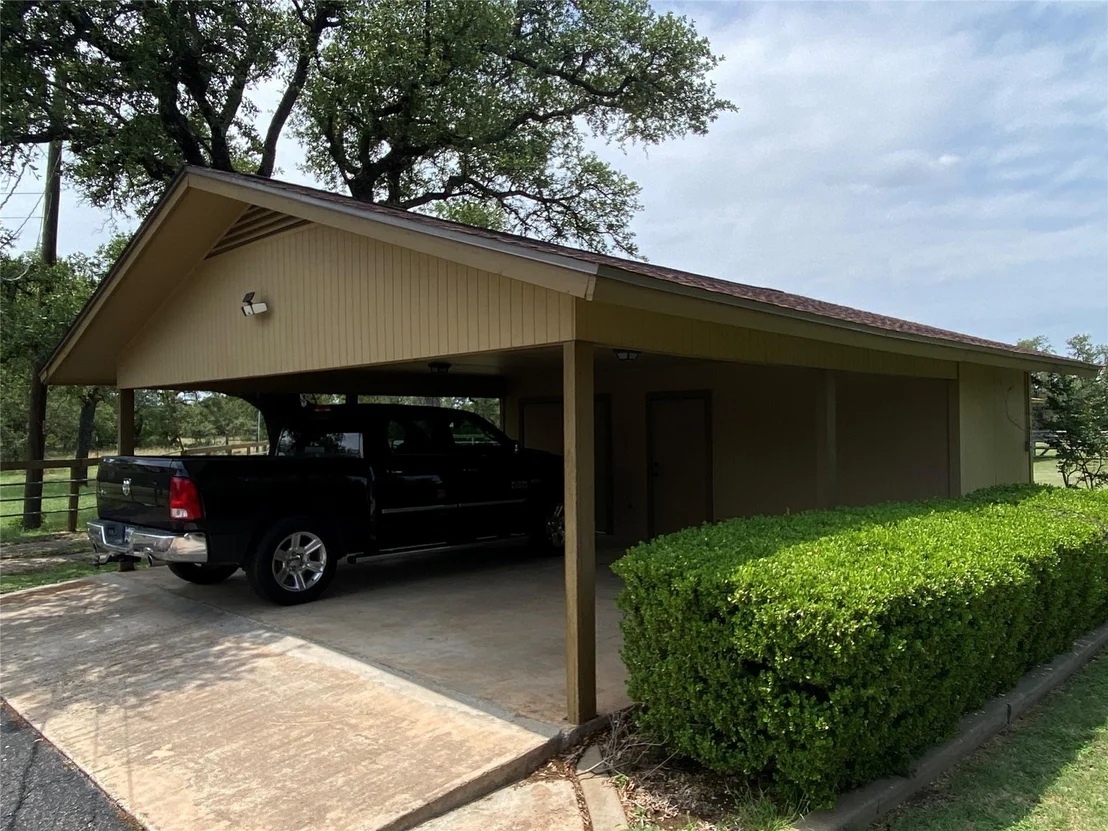 Photo of 140 Oakridge RD