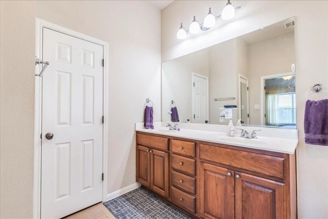 Photo of 908 Windsor Castle DR