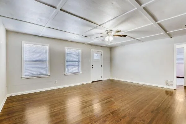 Photo of 607 W North Loop BLVD