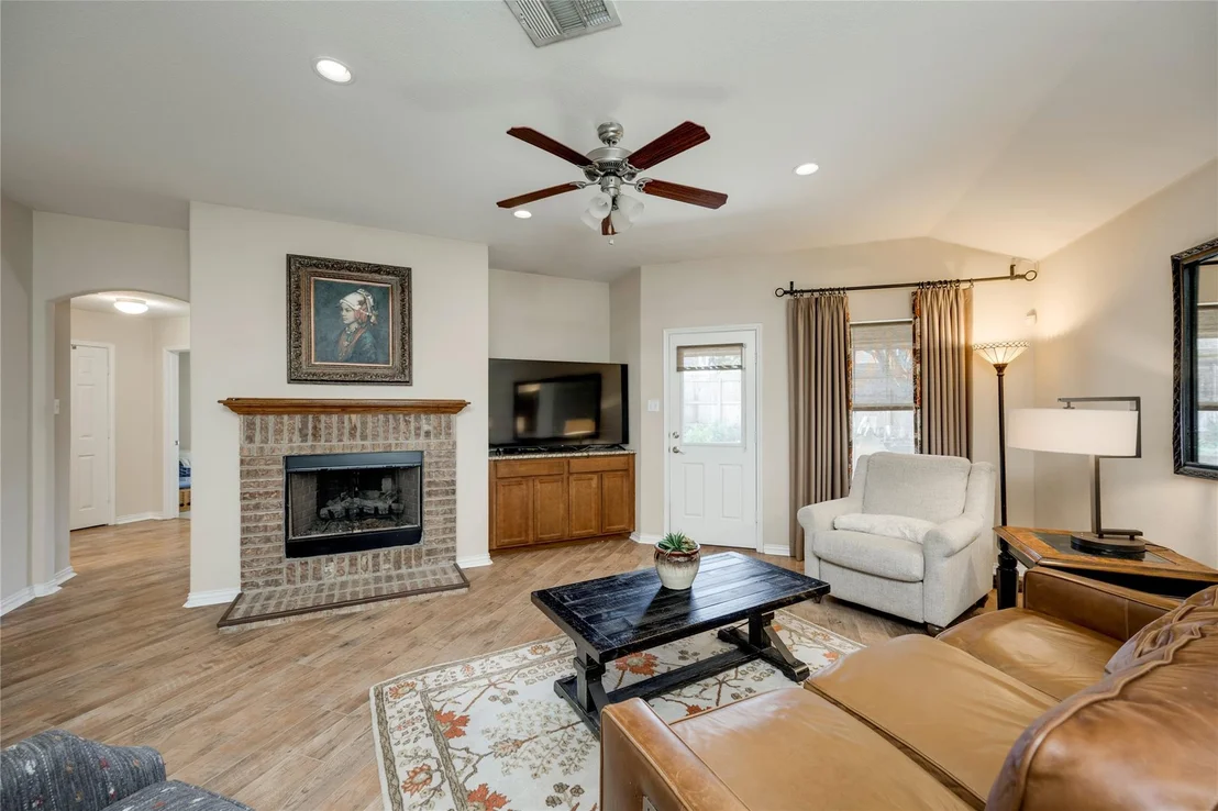 Photo of 1323 Talley LOOP
