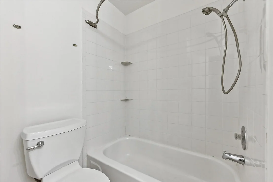 Photo of 700 Cornell DR