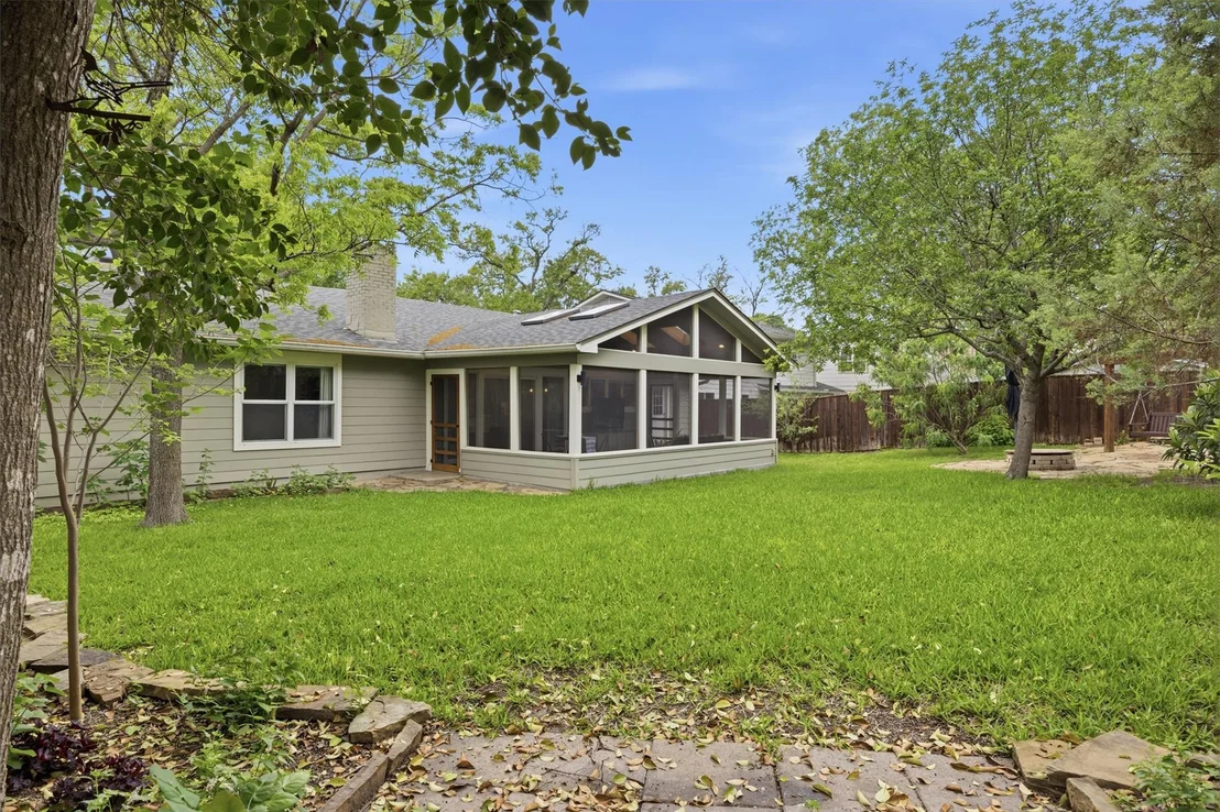 Photo of 7211 Geneva DR