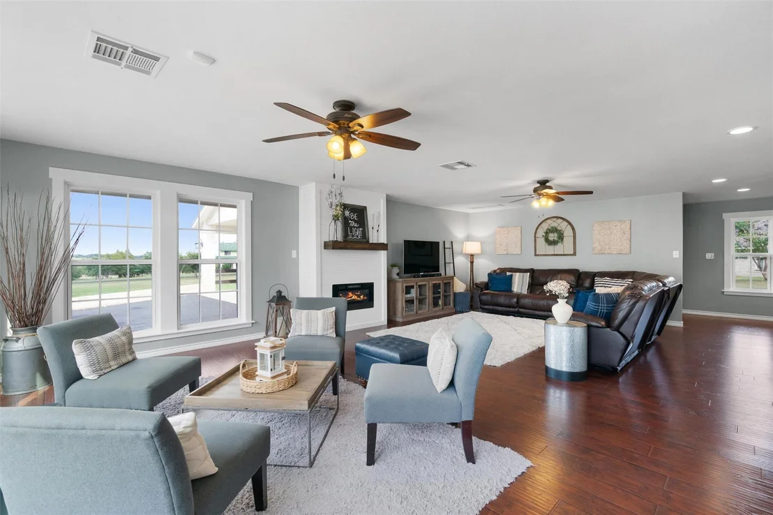 Photo of 1900 Walsh DR