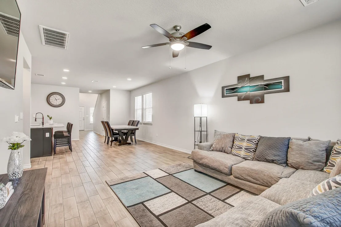 Photo of 495 Eves Necklace DR
