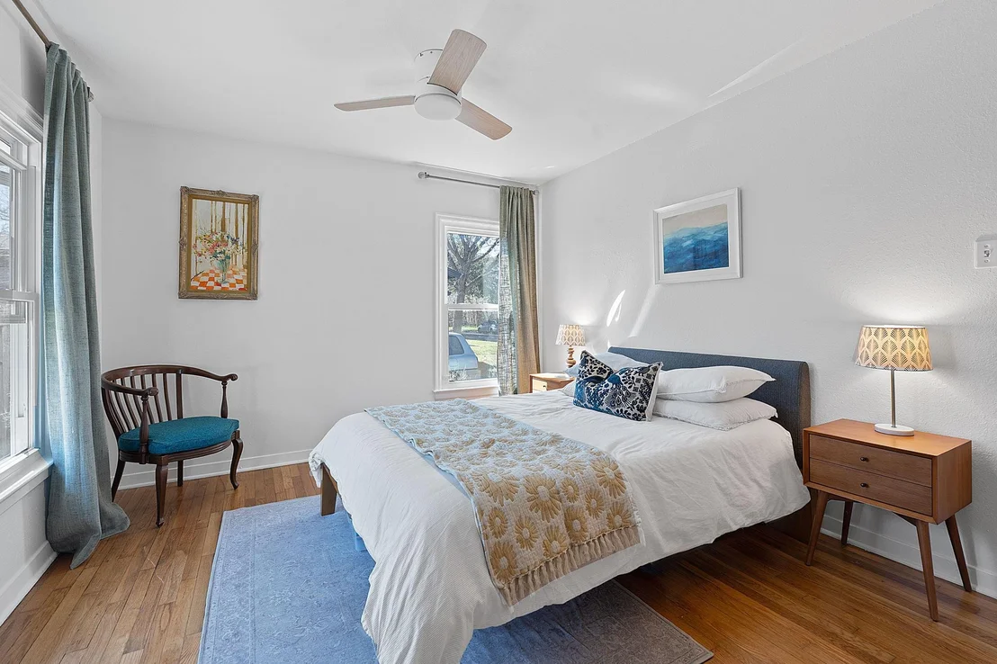 Photo of 5807 Link Ave