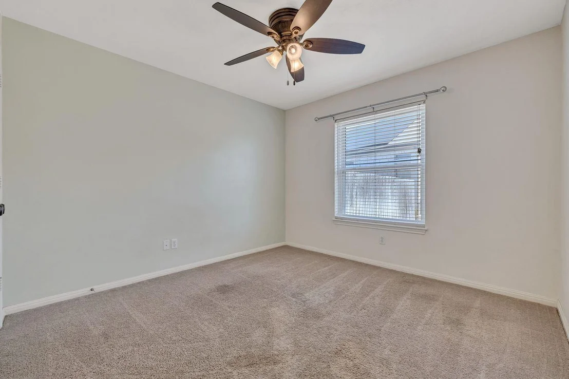 Photo of 214 River Park LN