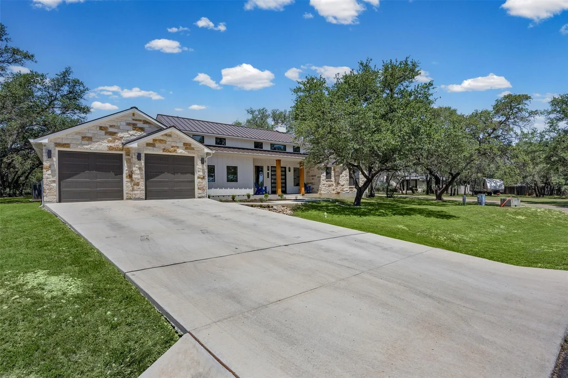 Photo of 114 Winding Oak DR