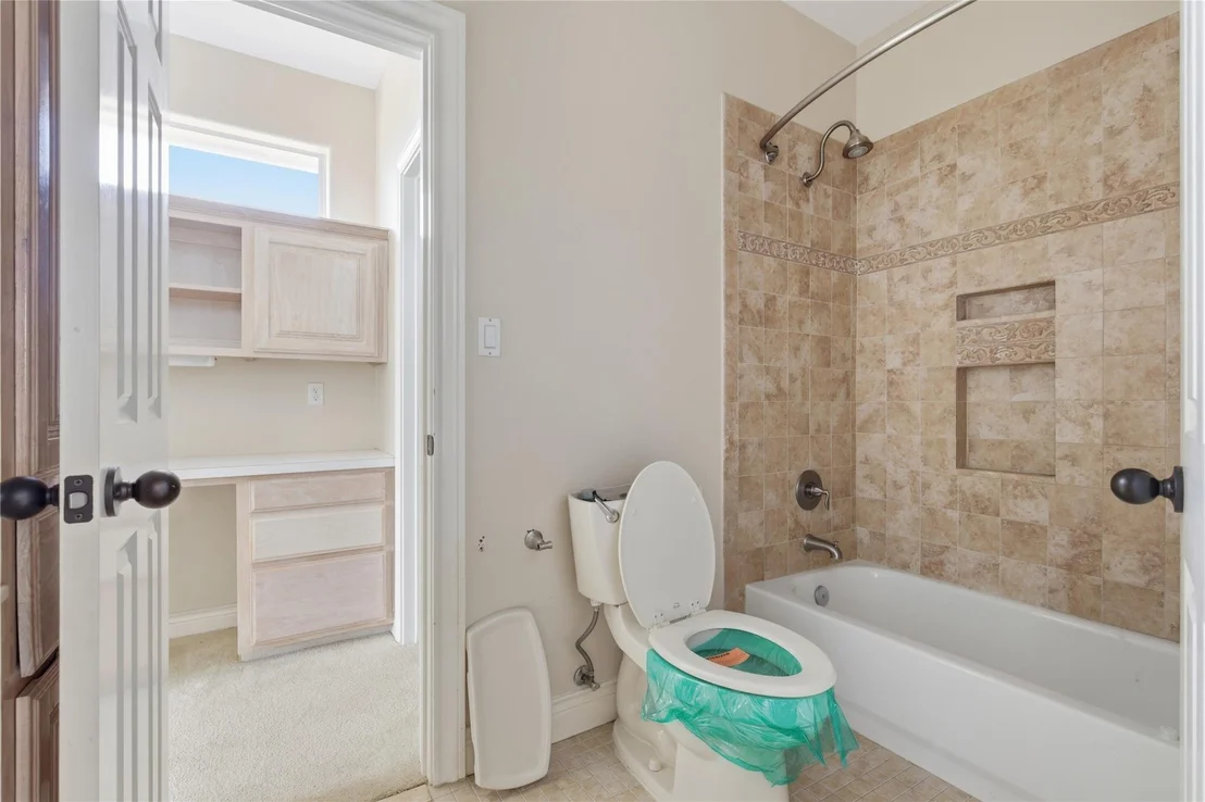Photo of 4321 Lakeway BLVD